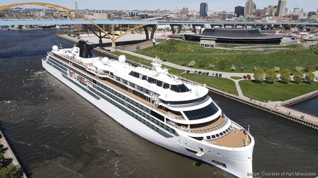 South Shore Cruise Dock, Milwaukee, Cruise liner, 2026