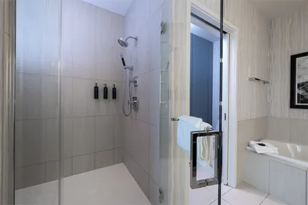 Signature-Grand-Suite_5.webp